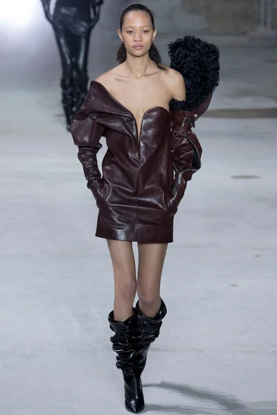 Look 5